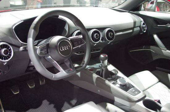 Audi TT_3_salon_carsweek_ru.jpg